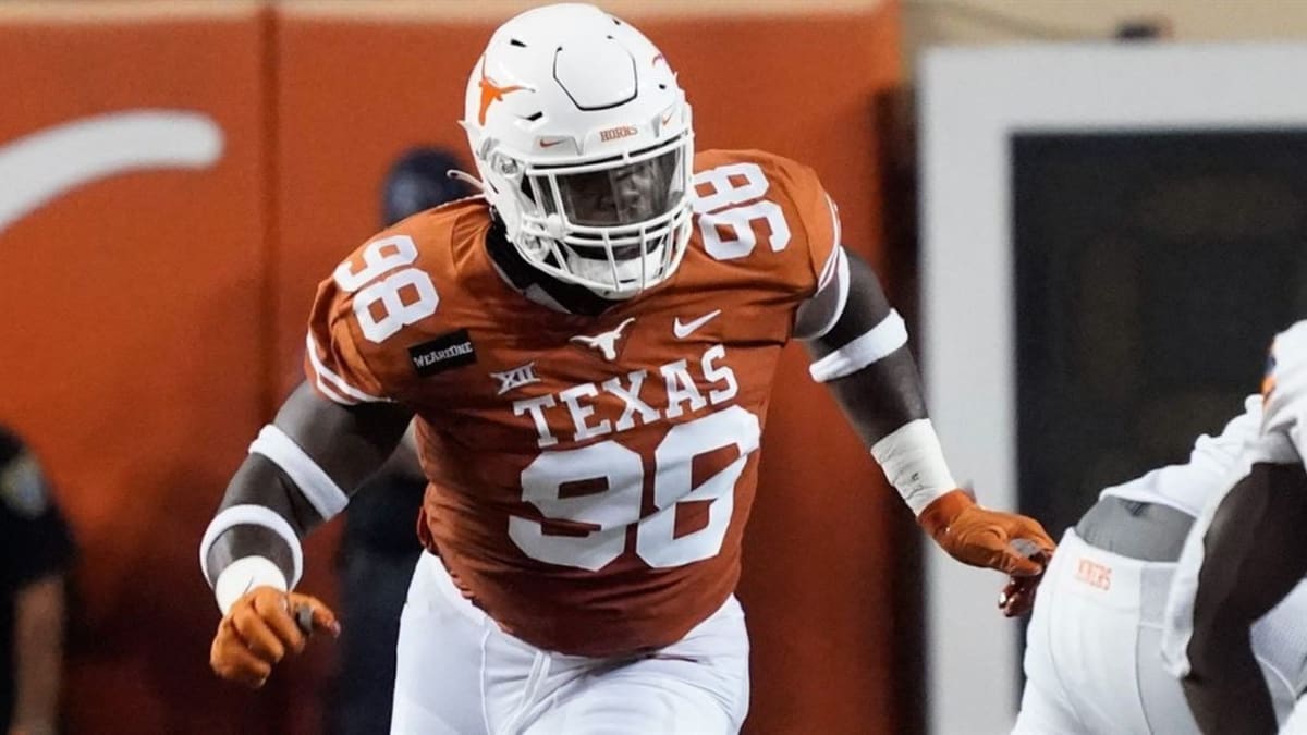 Texas' Moro Ojomo drafted by Philadelphia Eagles after long wait