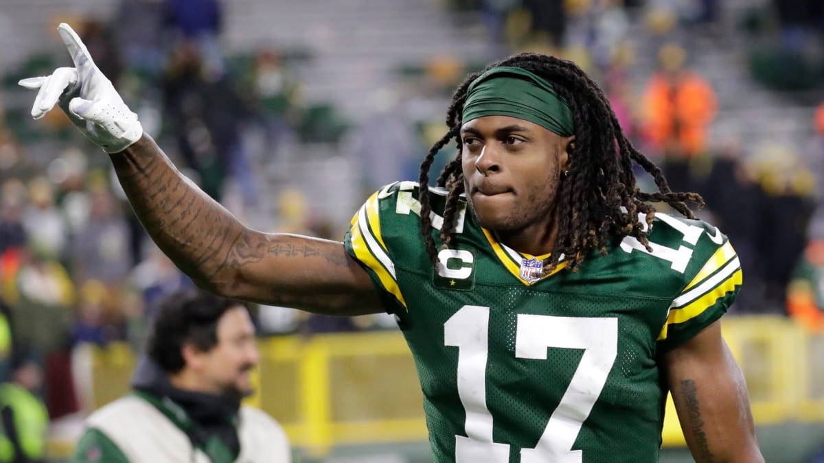 años Perder la paciencia Marquesina Packers Hand Out Davante Adams' Old No. 17 Jersey - Sports Illustrated Green  Bay Packers News, Analysis and More