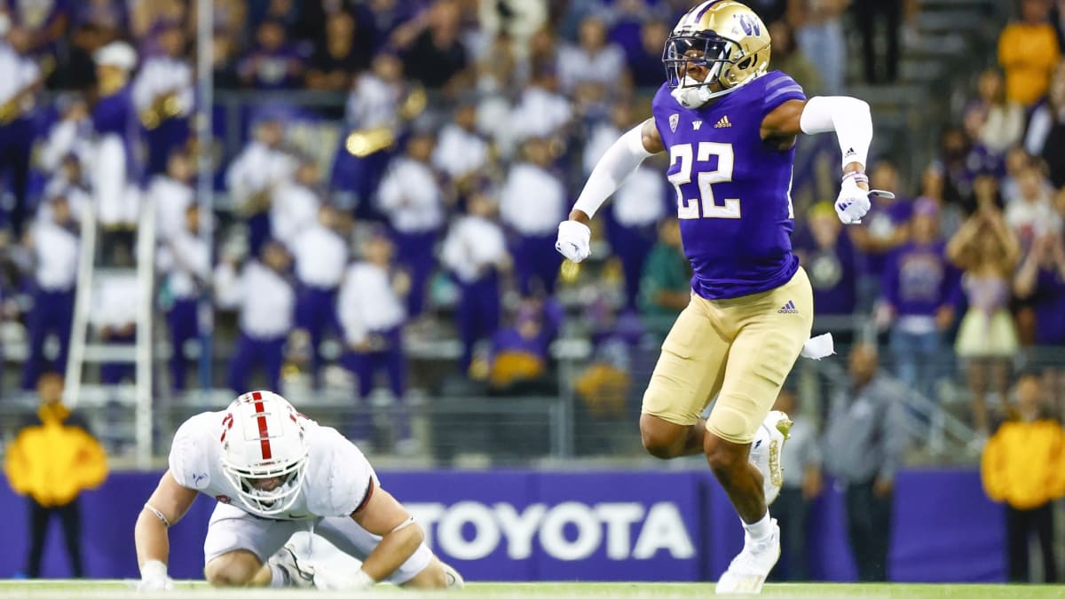 McDuffie Reclaims 22, a Preferred Jersey Number For Him - Sports  Illustrated Washington Huskies News, Analysis and More