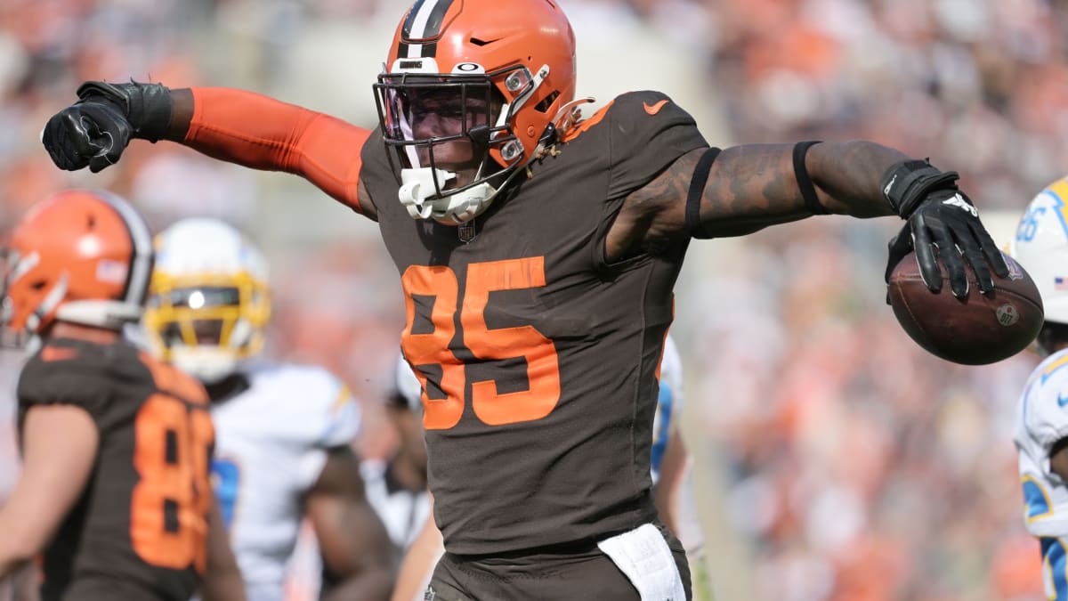 NFL Personnel Seems to Have Ranked Browns David Njoku too low