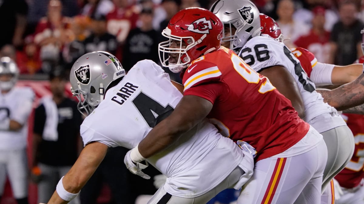 Chiefs vs Raiders: Davante Adams pushes photographer and controversial  roughing-the-passer penalty after dubious call in dramatic Kansas City win