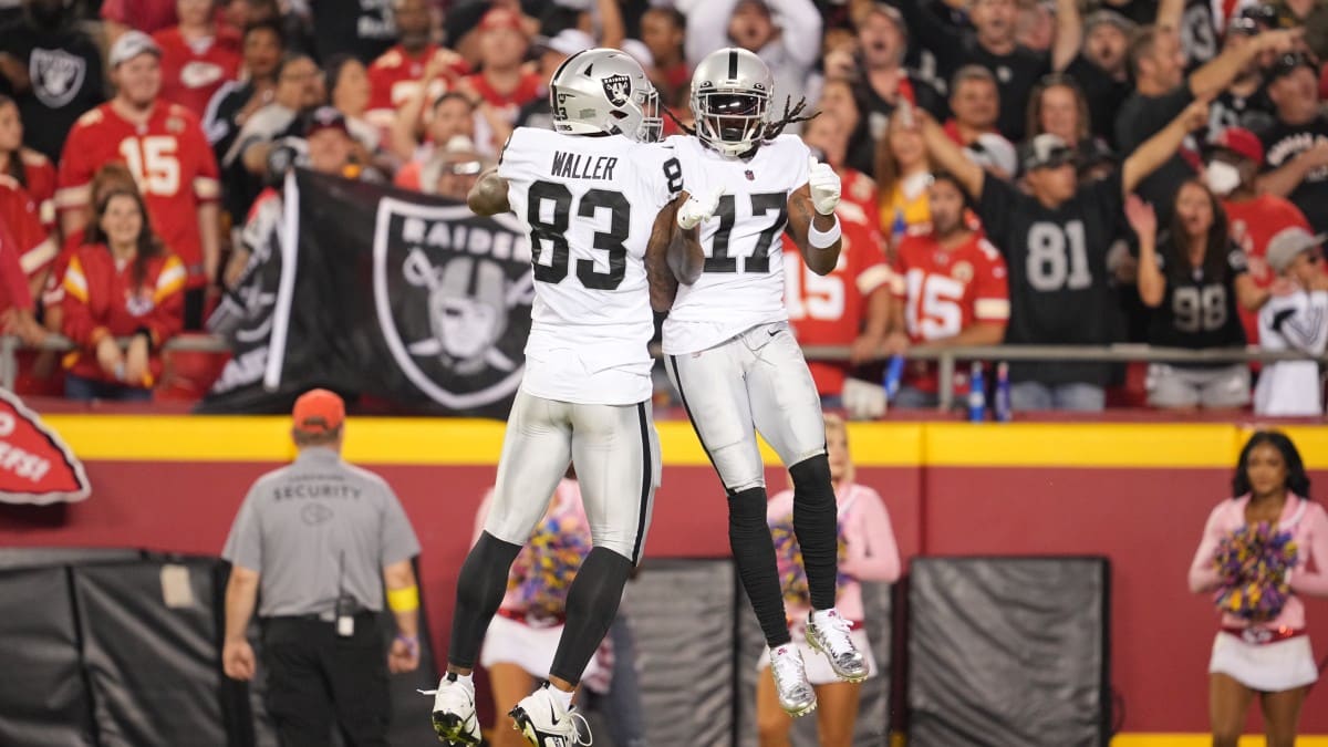 Raiders' Davante Adams could be suspended for shoving photographer