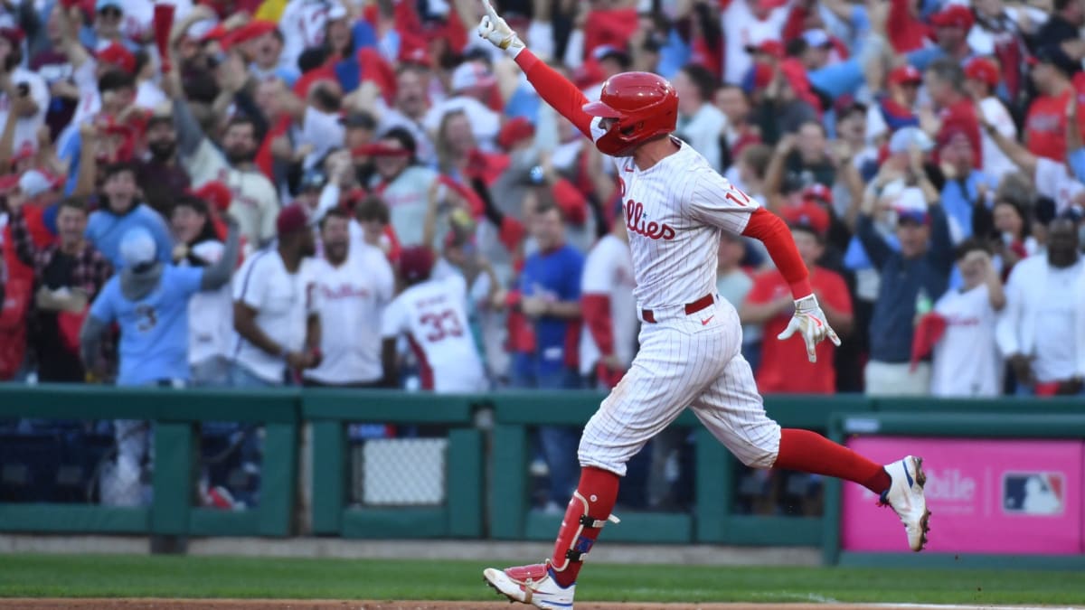 Phillies talk Rhys Hoskins' bat slam 
