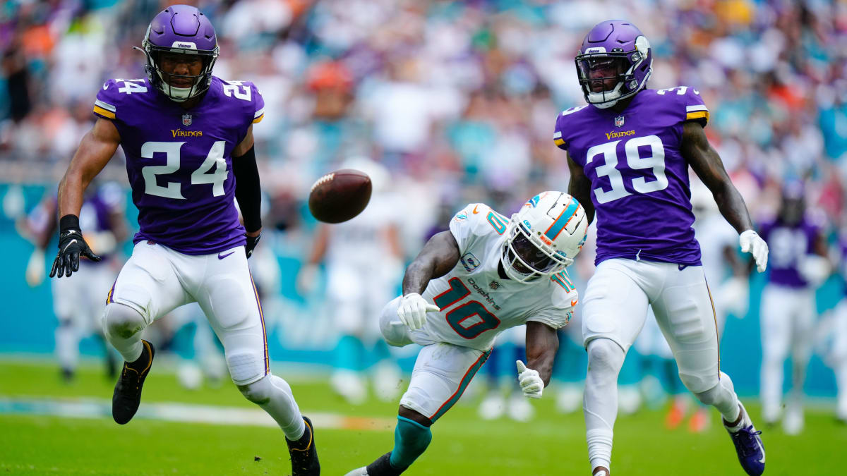 Vikings Roast in 120-Degree Temperatures on Sideline in Miami - Sports  Illustrated