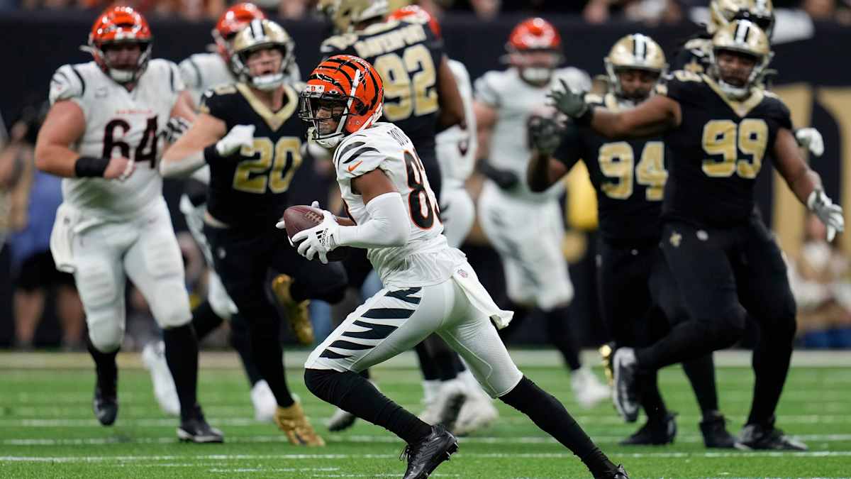 Cincinnati Bengals wide receiver Ja'Marr Chase (1) runs the ball during an  NFL football game against the New Orleans Saints, Sunday, Oct. 16, 2022, in  New Orleans. (AP Photo/Tyler Kaufman Stock Photo 