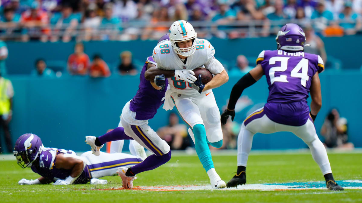 Miami Dolphins Snap Conclusions on Mike Gesicki and Chase Edmonds