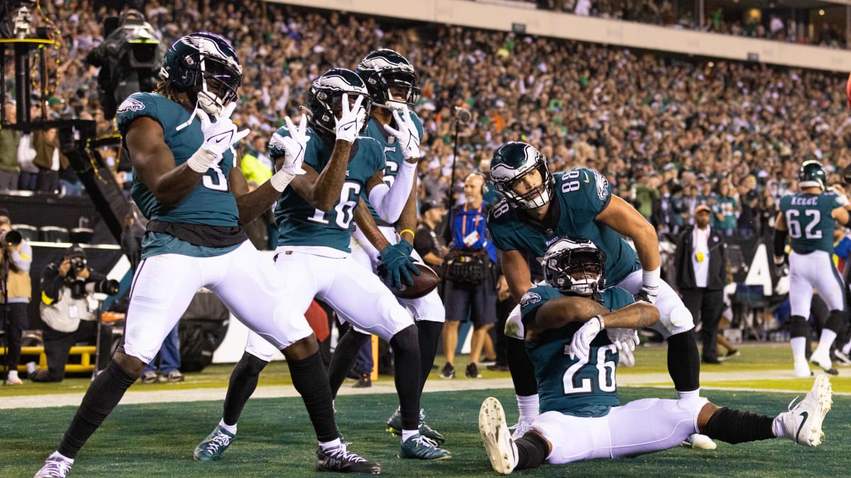 NFL Films Caught the Most Clear View of Controversial Eagles Super Bowl  Penalty - Sports Illustrated