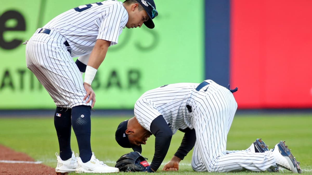 Yankees' Hicks says he's out for remainder of playoffs due to knee injury