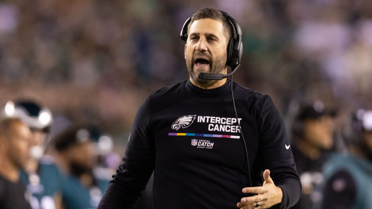 Philadelphia Eagles coach Nick Sirianni embraces Dallas Cowboys rivalry  with not-so-subtle T-shirt - ESPN