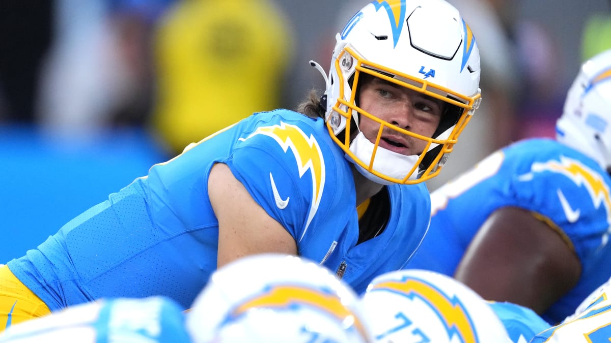 Los Angeles Chargers at Las Vegas Raiders Game Day Betting Odds: Week 13  Point Spread, Moneyline, Over/Under - Sports Illustrated Los Angeles  Chargers News, Analysis and More