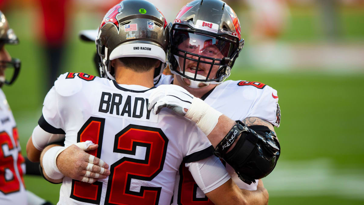 Bucs C Ryan Jensen mic'd up during Pro Bowl practice