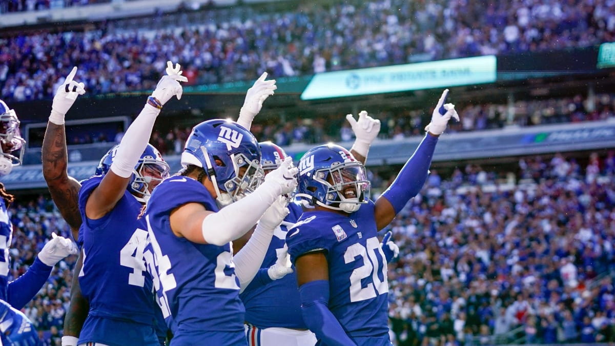 New York Giants' Average Ticket Price Drops on Secondary Market Ahead of  Big Divisional Game - Sports Illustrated New York Giants News, Analysis and  More