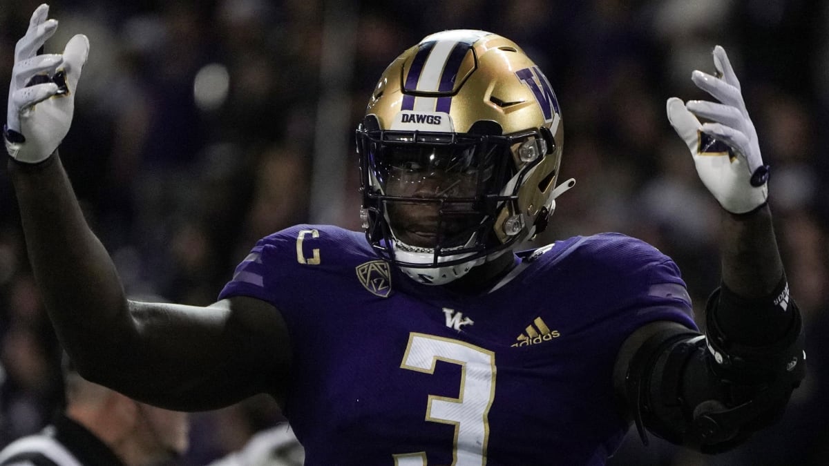 Huskies Dress for Success with New Uniforms - Sports Illustrated Washington  Huskies News, Analysis and More