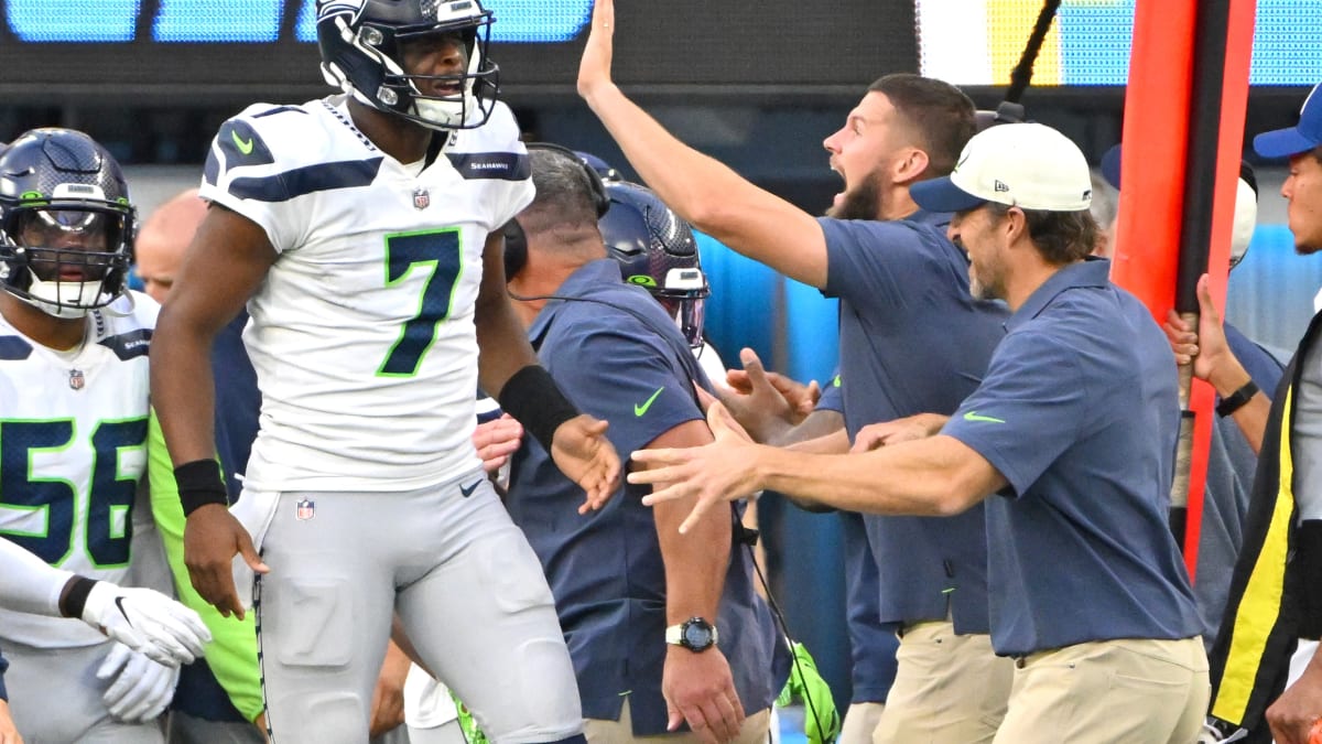 Geno Smith and the Seahawks Fall Short in Wild Card Round - Sports  Illustrated West Virginia Mountaineers News, Analysis and More