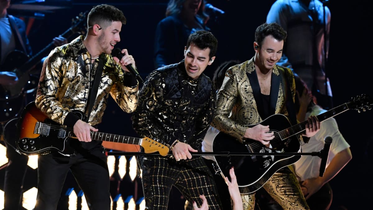 Jonas Brothers To Perform Live at Cowboys Thanksgiving Day Game Halftime  Show