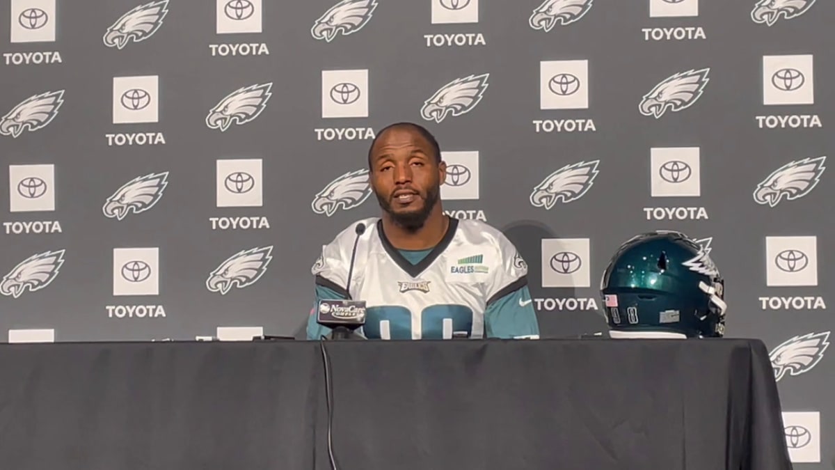 Eagles' Robert Quinn can achieve an NFL first that he'd rather avoid