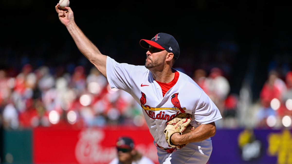 Adam Wainwright] “If Yadi isn't playing, he's going to pour water down my  pants” : r/Cardinals