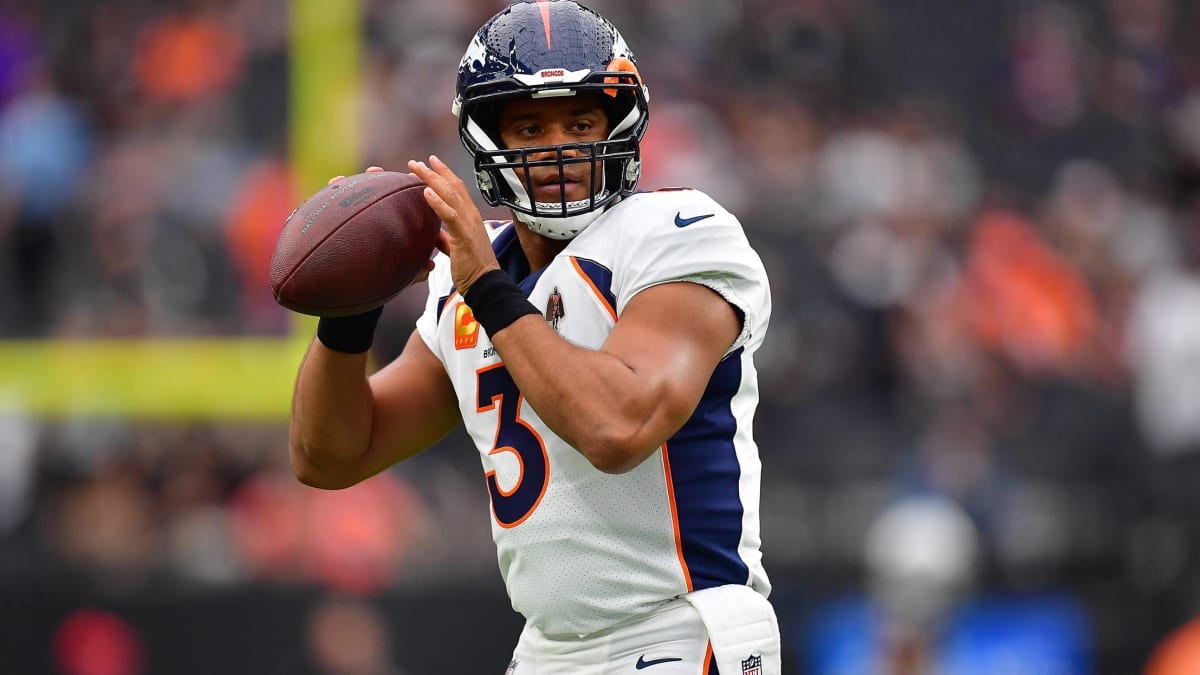 Denver Broncos quarterback Russell Wilson (3) take a drink against the  Houston Texans during an NFL football game Sunday, Sept. 18, 2022, in  Denver. (AP Photo/Jack Dempsey Stock Photo - Alamy