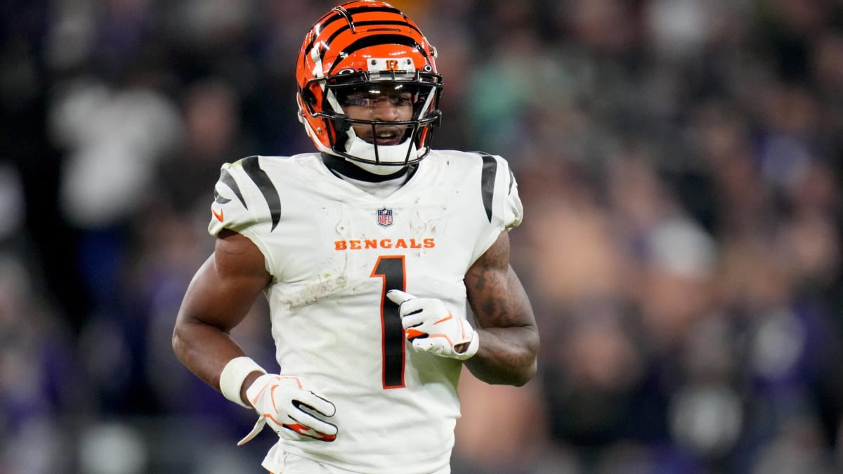 Cincinnati Bengals rookie receiver Ja'Marr Chase, 'not afraid to get  better,' works on dropped passes - ESPN