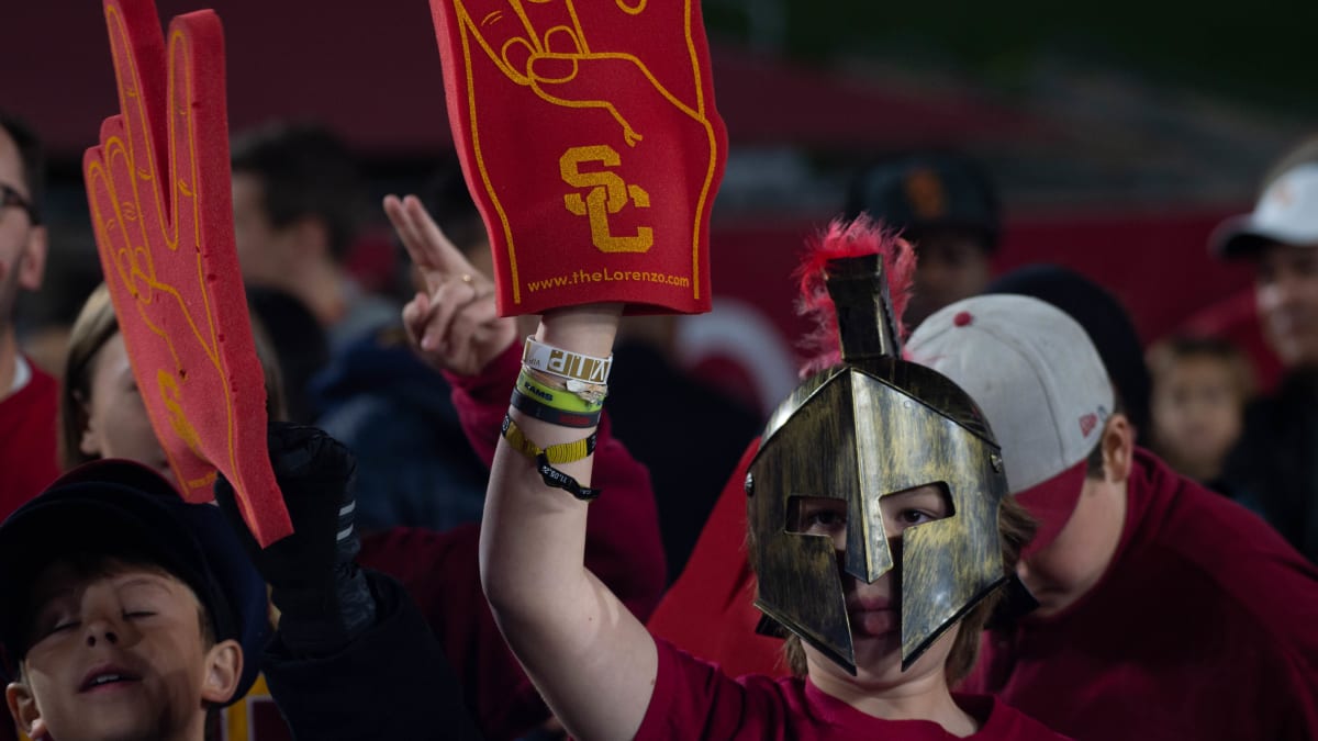 USC Trojans Vs CAL Bears LIVE Blog  Play Props And Win Prizes! - LAFB  Network