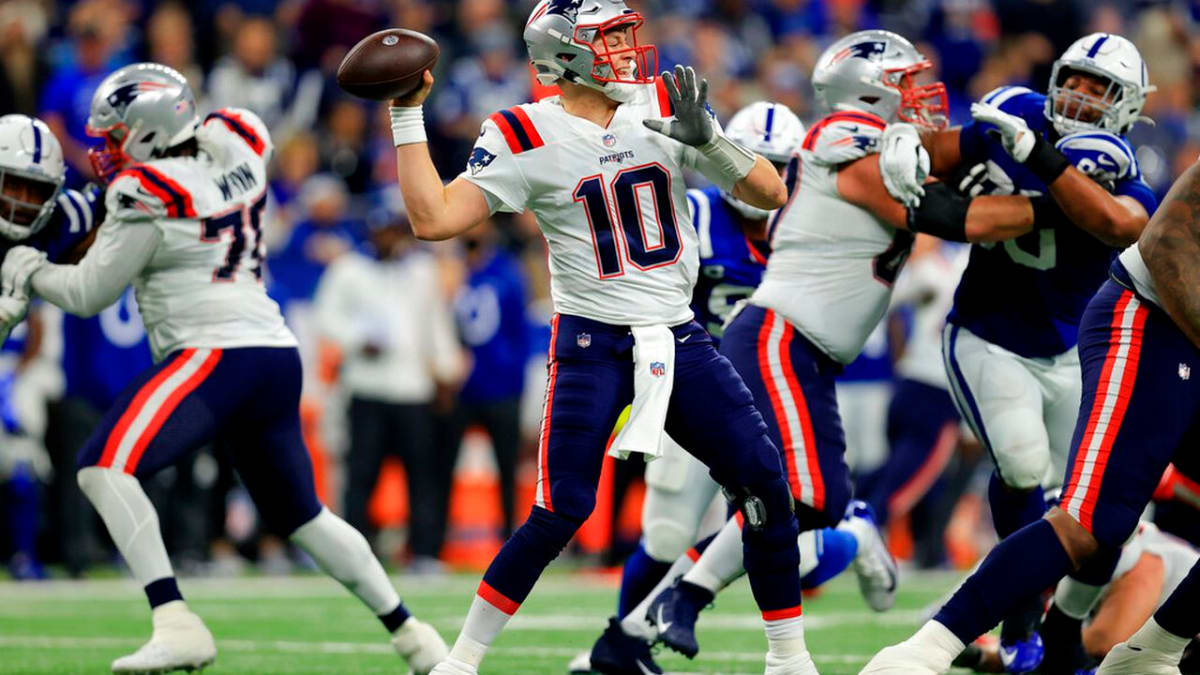 Indianapolis Colts' Offense Hits Rock Bottom in Loss vs. New England  Patriots - Sports Illustrated Indianapolis Colts News, Analysis and More