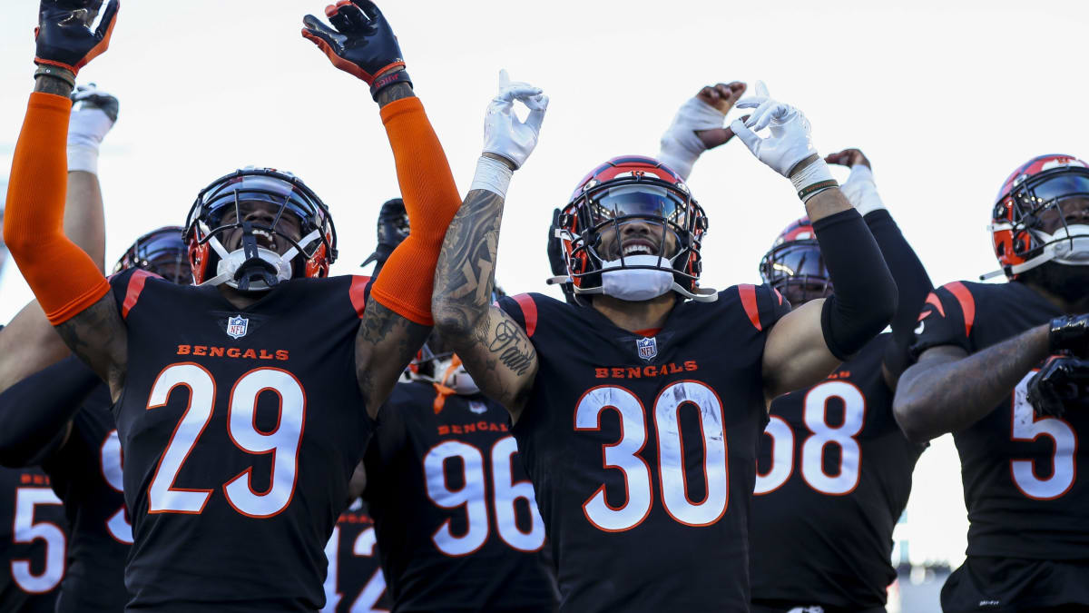 Let's Just Look at All the Hot Bengals in Formalwear at the NFL Honors  Ceremony, Sports & Recreation, Cincinnati