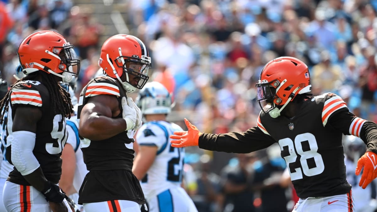 2 Cleveland Browns' starters David Njoku and Jeremiah Owusu-Koramoah ruled  out for Sunday's game in Miami