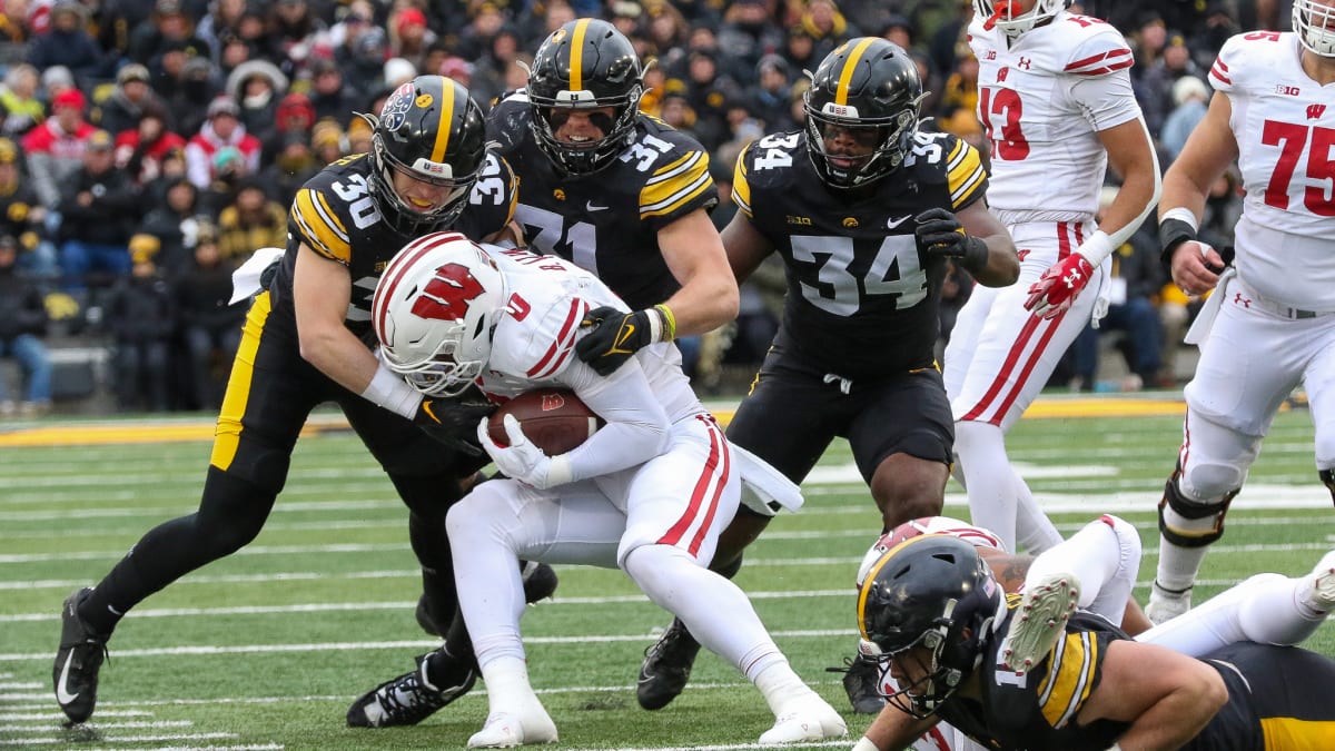 Iowa hasn't lost since Jack Campbell started playing in fourth game last  season - Hawk Fanatic