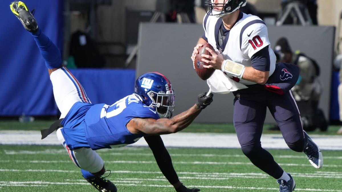 New York Giants linebacker Tomon Fox (49) walks off the field after an NFL  football game against the Houston Texans on Sunday, Nov. 13, 2022, in East  Rutherford, N.J. (AP Photo/Adam Hunger Stock Photo - Alamy