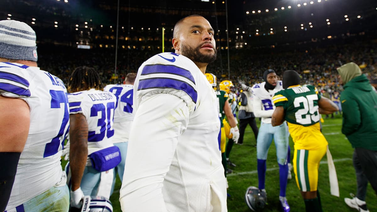 Dak Prescott Pays Respect to Ezekiel Elliott with Pregame Outfit - Sports  Illustrated FanNation Kicks News, Analysis and More