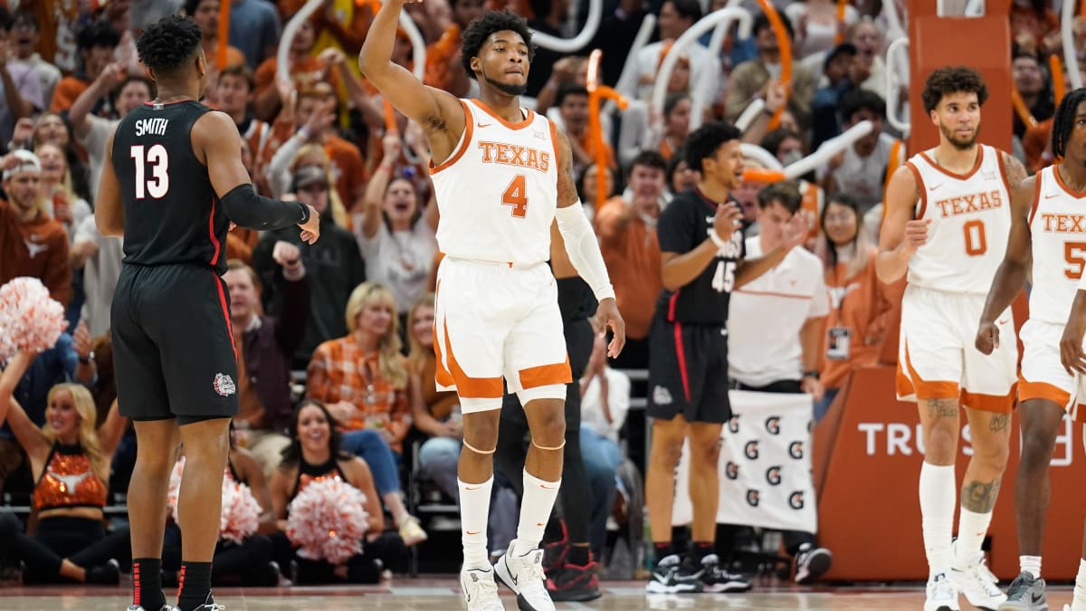 Tyrese Hunter bypasses NBA draft chances, returns to Texas hoops team