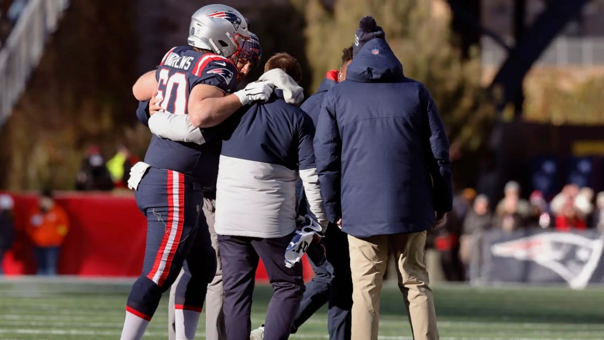 DVIDS - News - New England Patriots salute local hero during game