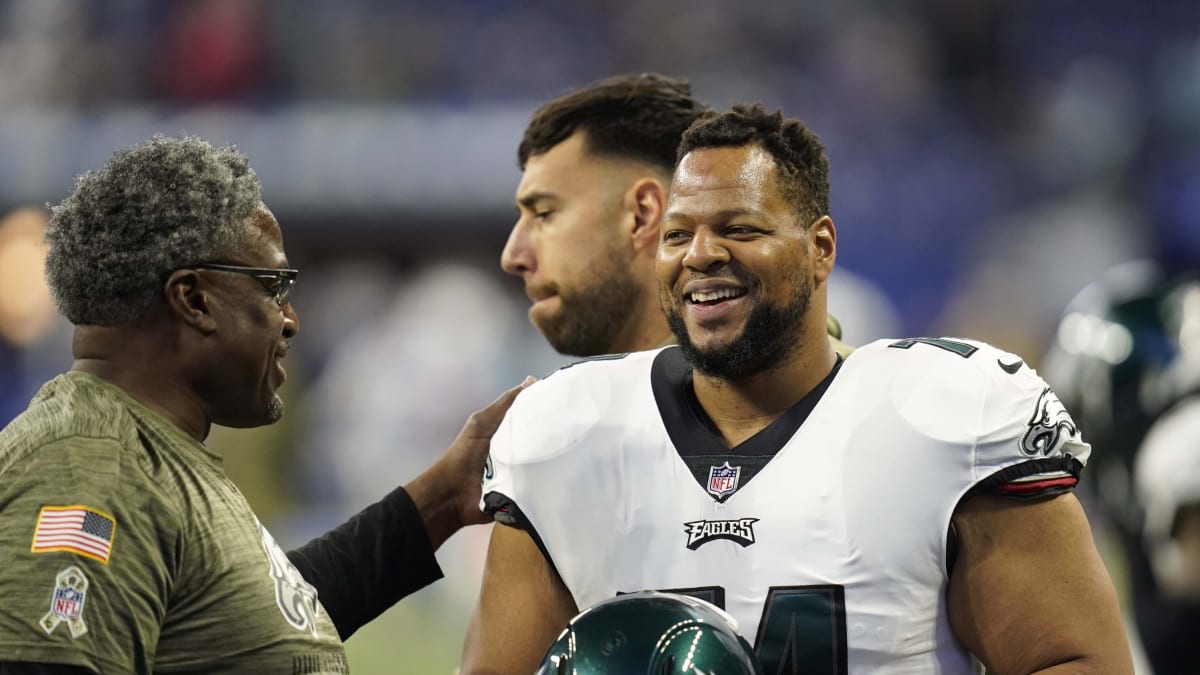 Philadelphia Eagles Ex Ndamukong Suh Returning to NFL? 'All Options Are On  Table' - Sports Illustrated Philadelphia Eagles News, Analysis and More