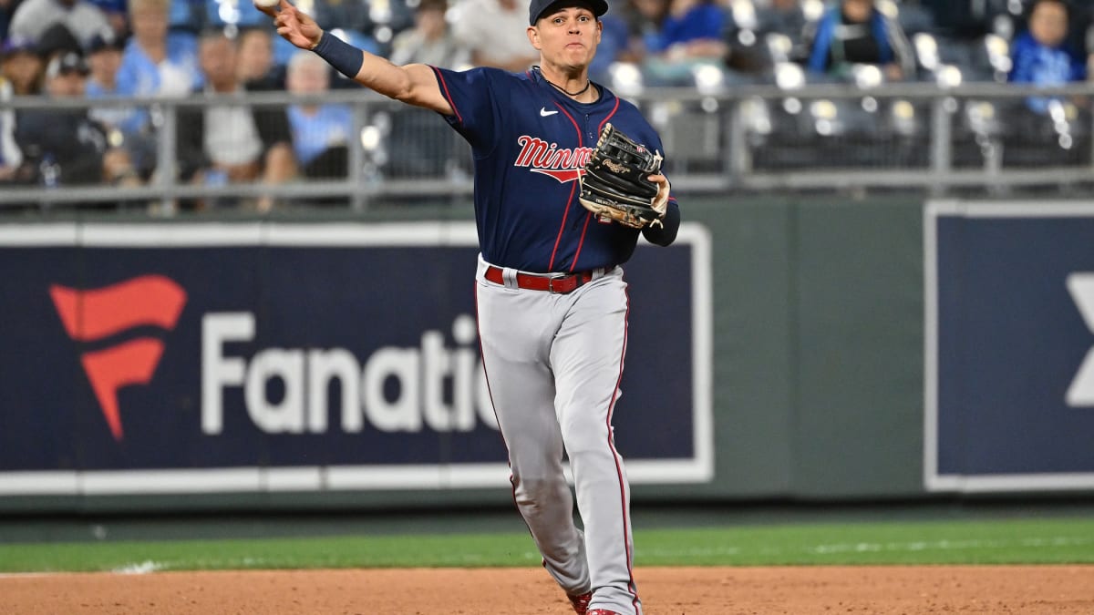 Gio Urshela traded to Angels from Twins