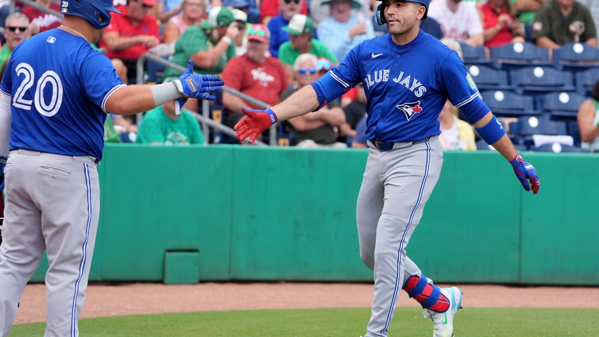 Toronto Blue Jays' 1B Joey Votto Goes Viral For Hilarious Response to MLB  Player Survey - Fastball