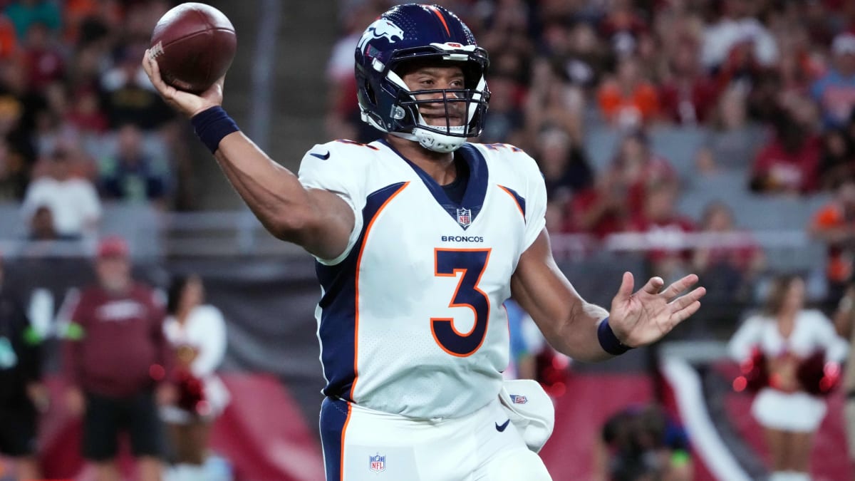Denver Broncos QB Russell Wilson Hits Jerry Jeudy For 21-Yard Touchdown vs.  Arizona Cardinals - Sports Illustrated Mile High Huddle: Denver Broncos  News, Analysis and More