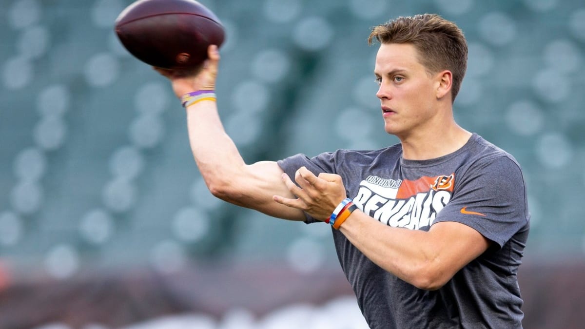 Bengals News (8/22): Joe Burrow does Guinness Commercial with Joe Montana -  Cincy Jungle