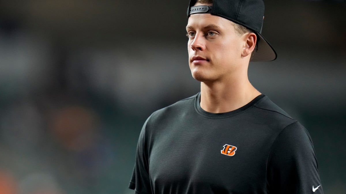 Joe Burrow Tees Off in Arizona with Suns' Devin Booker and Others