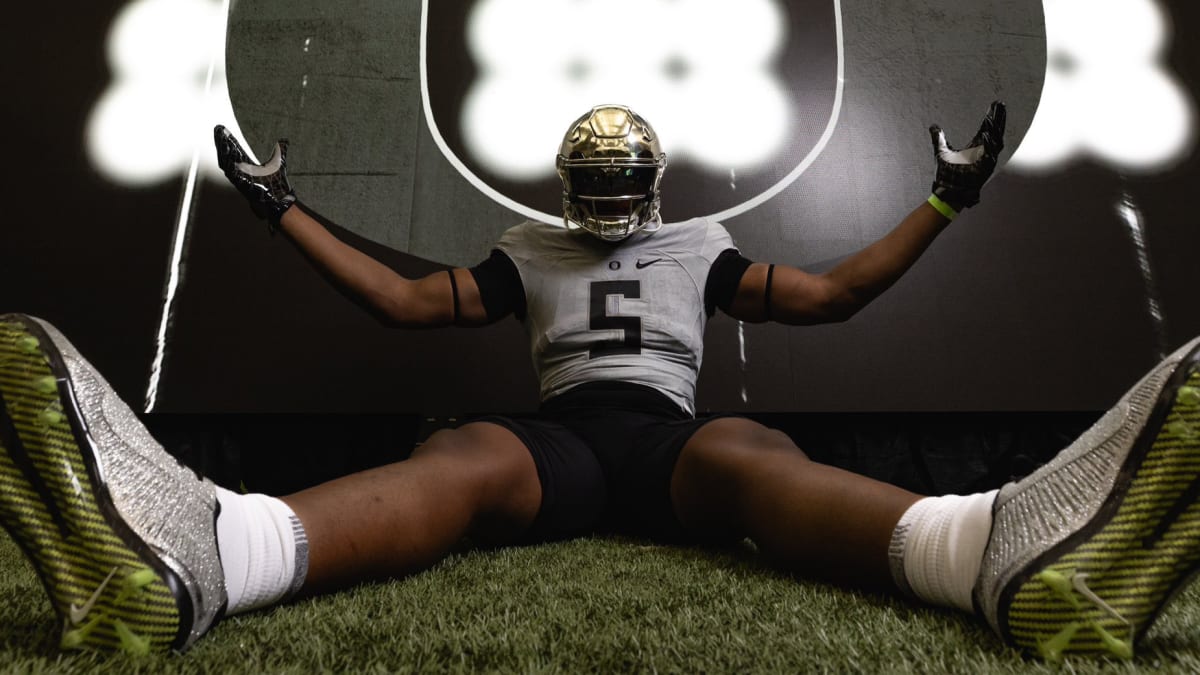 Ducks unveil return of 'eggshell' jerseys for Pac-12 Championship Game