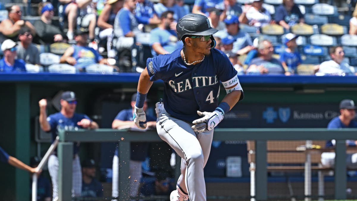 Mariners Record 9 Hits in Win Against Padres, by Mariners PR