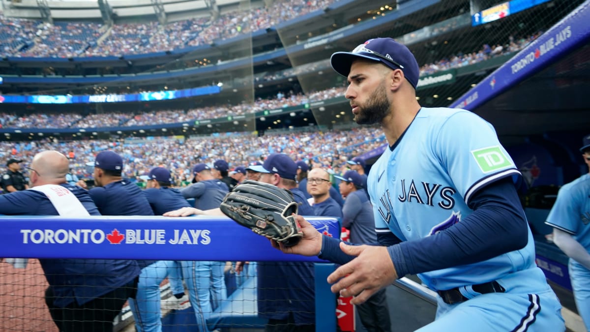 Kevin Kiermaier steals the show in Blue Jays home debut