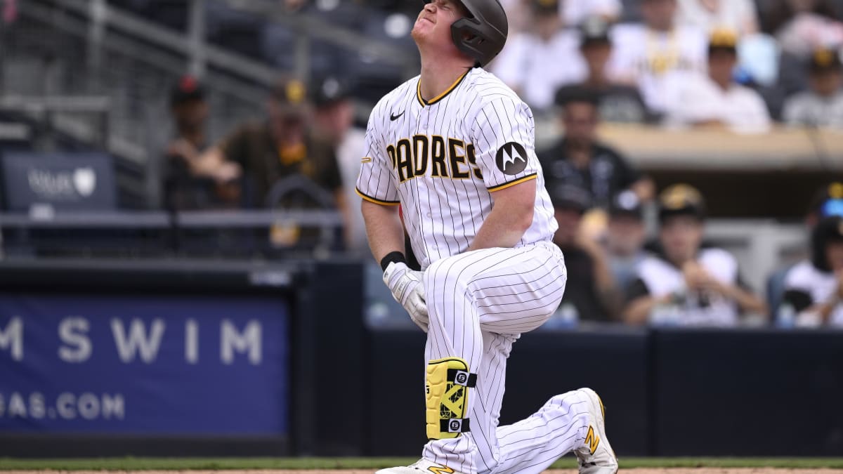 Padres News: Garrett Cooper Removed From Saturday's Game After Hit