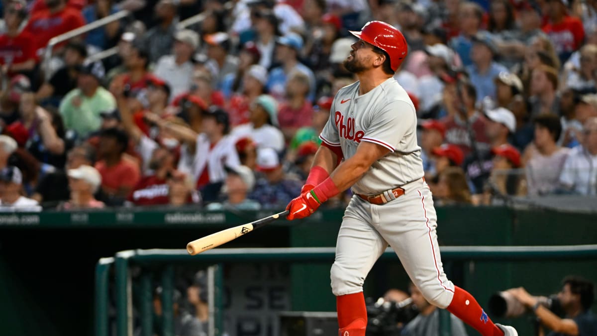 Kyle Schwarber makes Phillies debut as DH in leadoff spot in 8-7