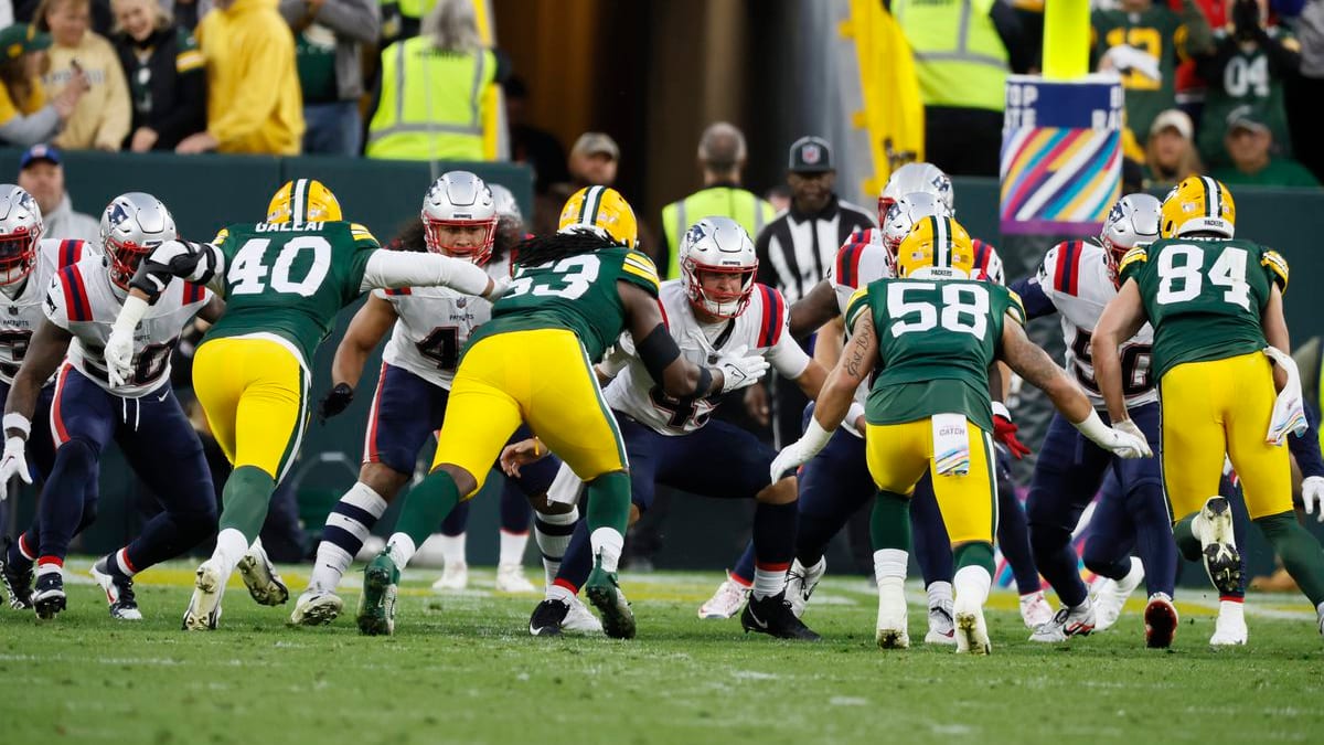 New England Patriots Get TDs from Rhamondre Stevenson, Kayshon Boutte, But  Trail Green Bay Packers at Halftime - Sports Illustrated New England  Patriots News, Analysis and More