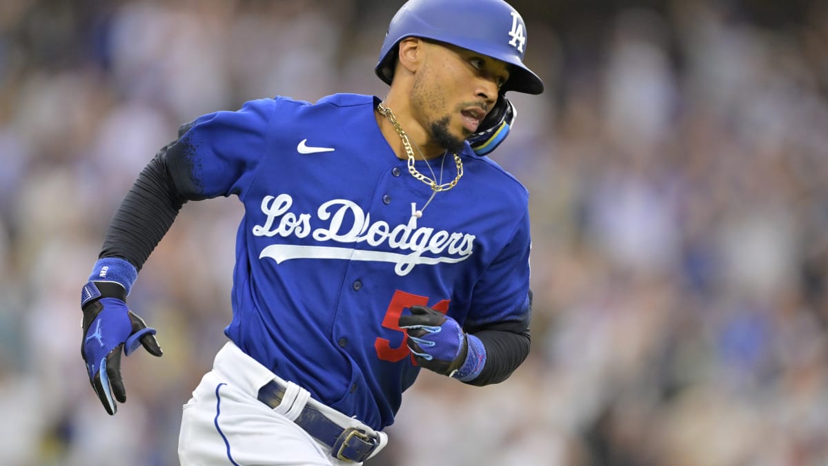 Dodgers News: Dave Roberts Believes Mookie Betts Holding Teammates