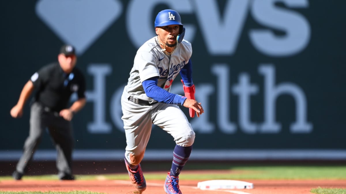 Elephant Rumblings: Dodgers add Mookie Betts in three-team