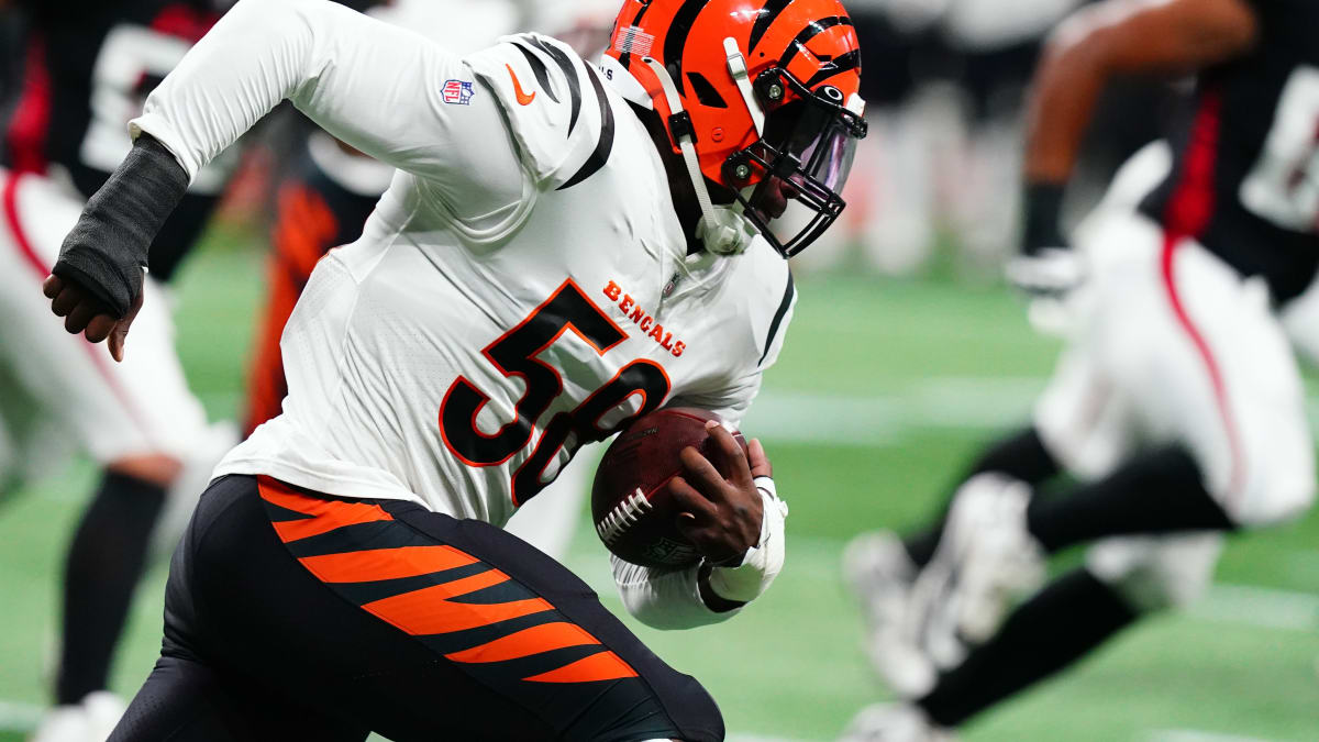 CINCINNATI, OH - DECEMBER 11: Cincinnati Bengals defensive end Joseph Ossai  (58) in action during