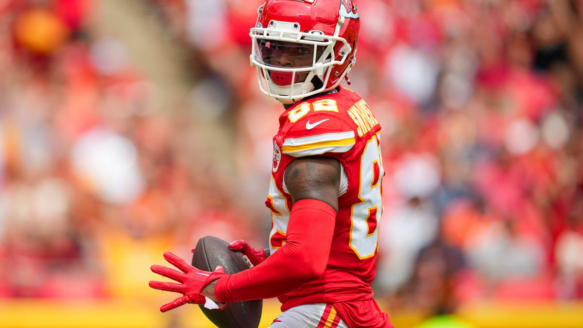 Panthers acquire WR Ihmir Smith-Marsette from the Chiefs after