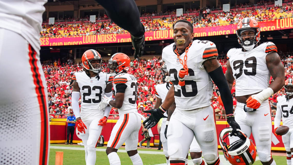 Cleveland Browns defensive end Ogbo Okoronkwo (54) rushes during a play in  an NFL preseason football