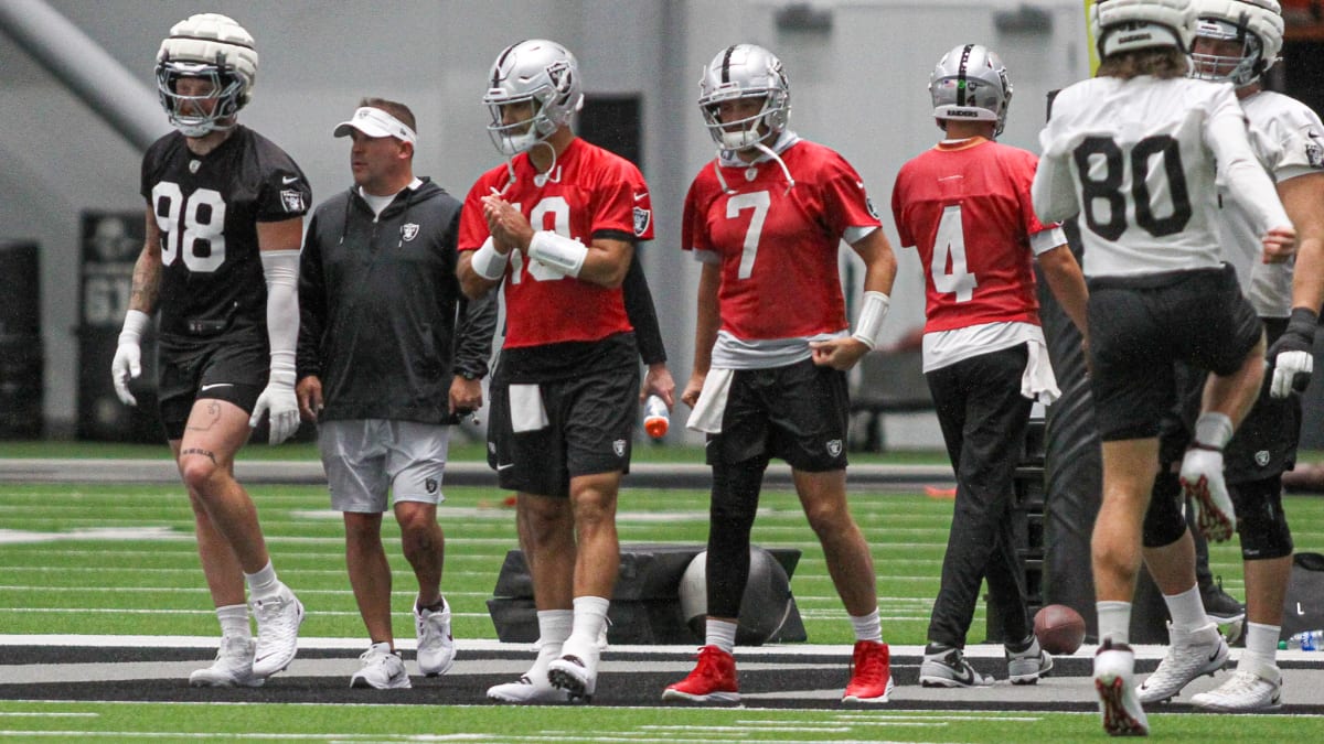 McDaniels, Garoppolo Applaud Play of Raiders' O-Line